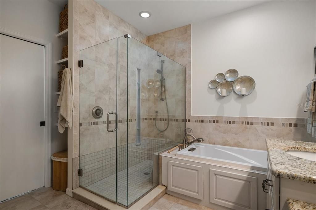 En Venta: $2,150,000 (4 camas, 3 baños, 3423 Pies cuadrados)