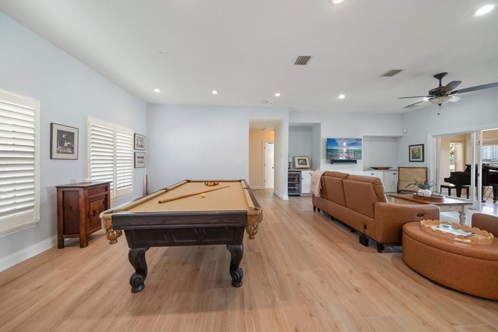 En Venta: $2,150,000 (4 camas, 3 baños, 3423 Pies cuadrados)