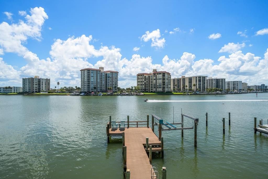 En Venta: $2,150,000 (4 camas, 3 baños, 3423 Pies cuadrados)