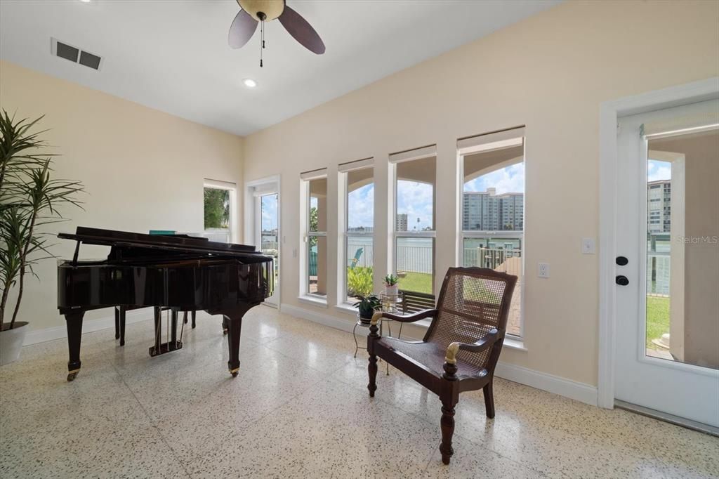 En Venta: $2,150,000 (4 camas, 3 baños, 3423 Pies cuadrados)