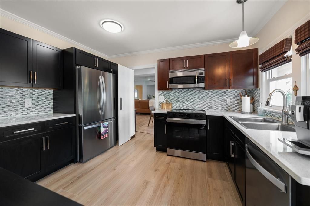 En Venta: $2,150,000 (4 camas, 3 baños, 3423 Pies cuadrados)