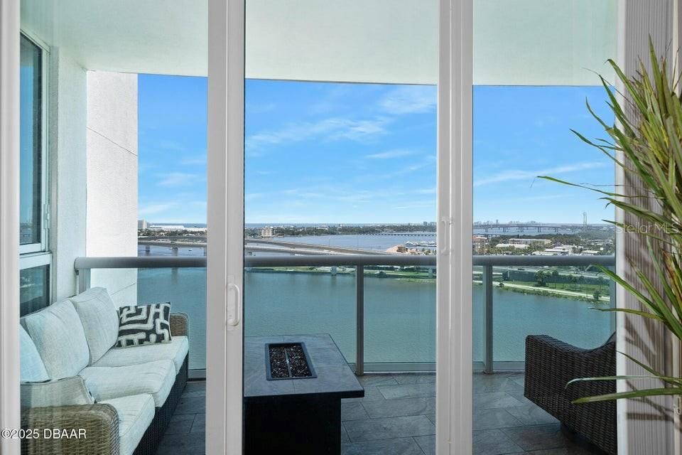 待售: $475,000 (2 贝兹, 2 浴室, 1850 平方英尺)