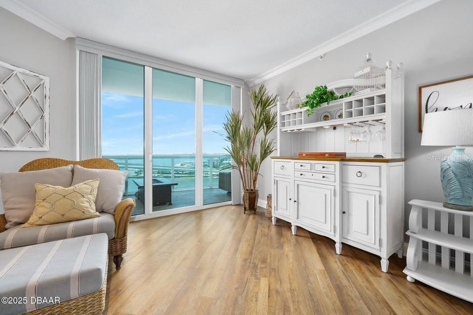 待售: $475,000 (2 贝兹, 2 浴室, 1850 平方英尺)