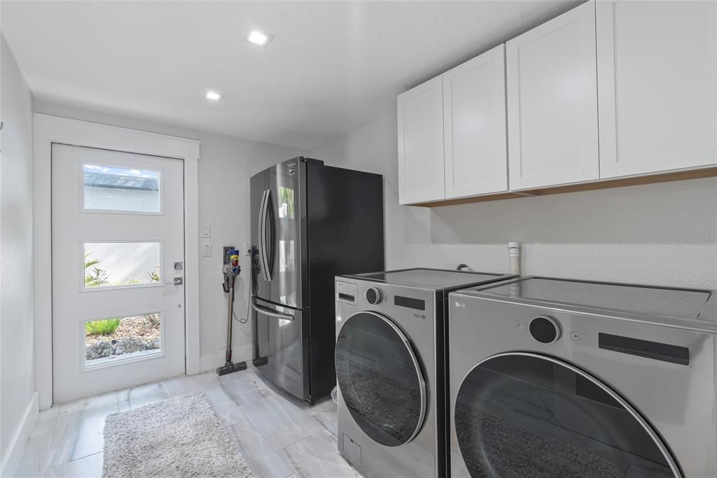 В аренду: $19,500 (3 спален, 3 ванн, 2441 Квадратных фут)