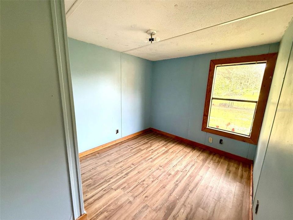 En Venta: $240,000 (4 camas, 2 baños, 924 Pies cuadrados)