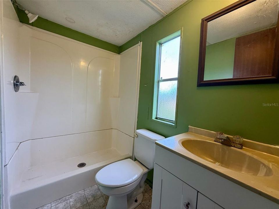 En Venta: $240,000 (4 camas, 2 baños, 924 Pies cuadrados)