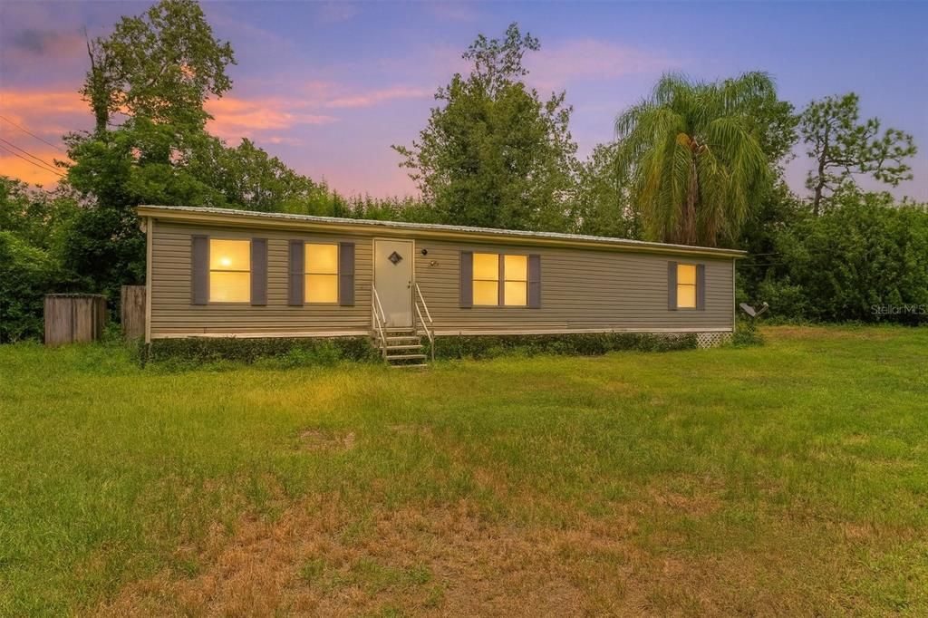 На продажу: $250,000 (4 спален, 2 ванн, 1296 Квадратных фут)