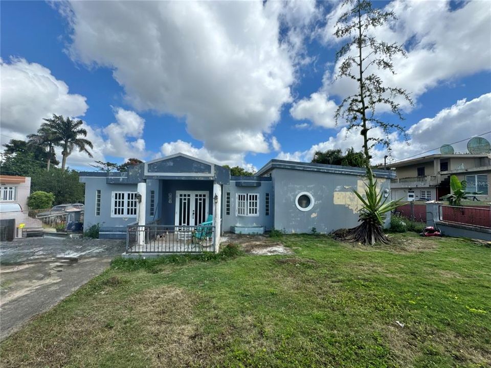 Недавно продано: $160,000 (3 спален, 2 ванн, 1900 Квадратных фут)