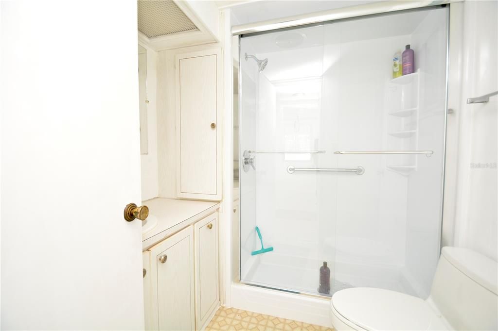 Active With Contract: $120,000 (1 beds, 1 baths, 552 Square Feet)
