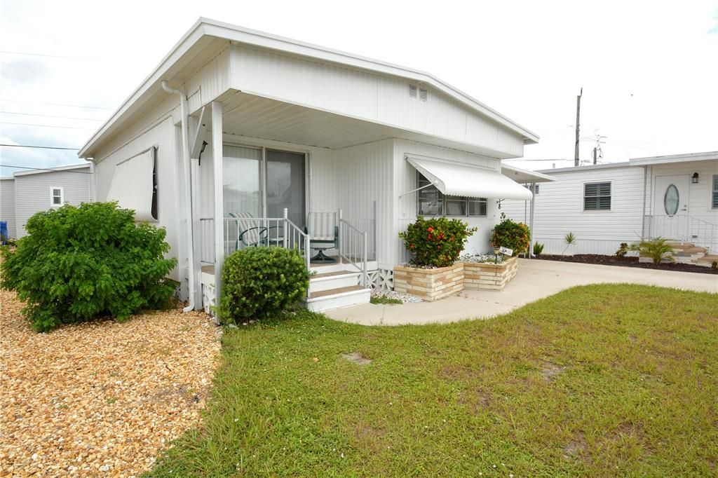 Active With Contract: $120,000 (1 beds, 1 baths, 552 Square Feet)