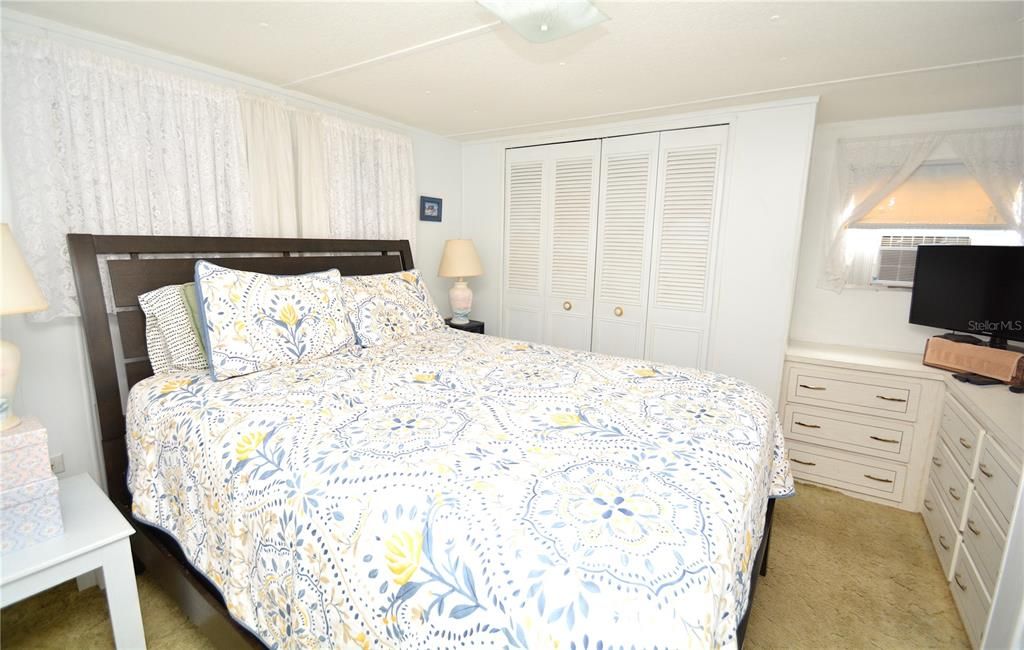 Active With Contract: $120,000 (1 beds, 1 baths, 552 Square Feet)