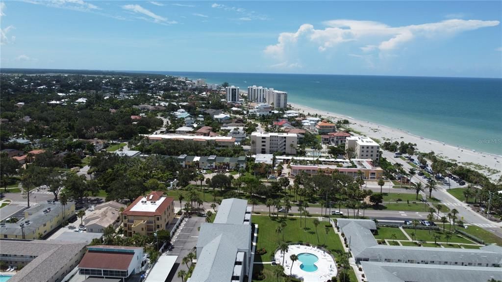 Active With Contract: $120,000 (1 beds, 1 baths, 552 Square Feet)