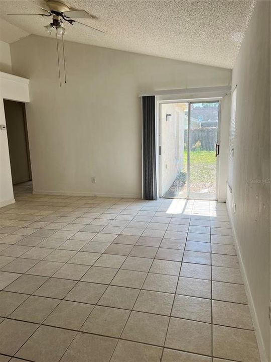 En Renta: $1,850 (3 camas, 2 baños, 1075 Pies cuadrados)