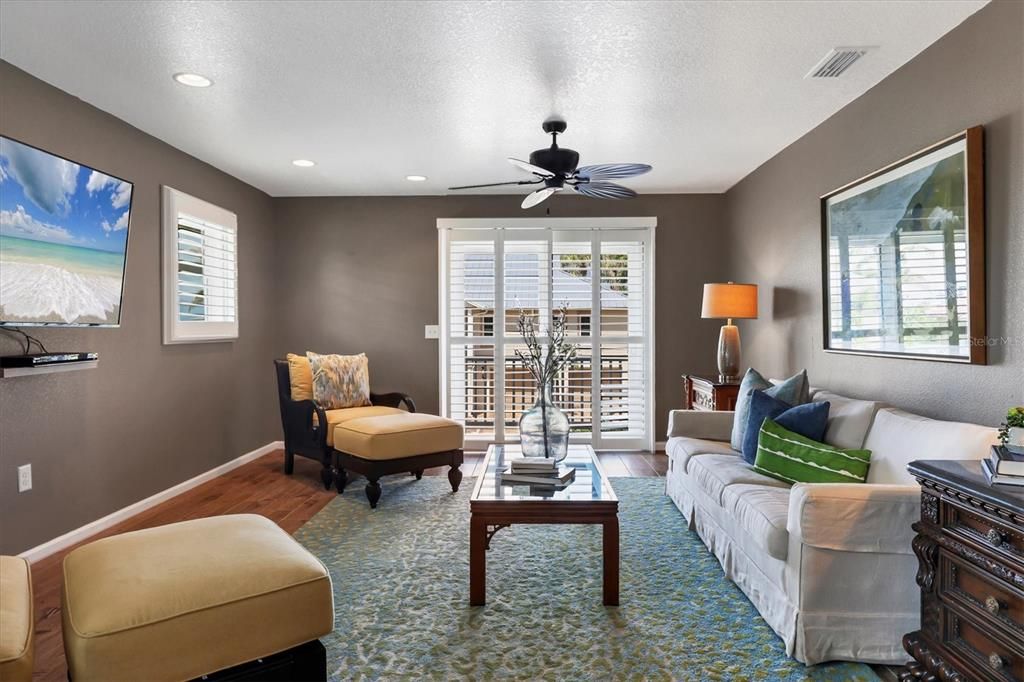 На продажу: $4,185,000 (4 спален, 4 ванн, 4537 Квадратных фут)