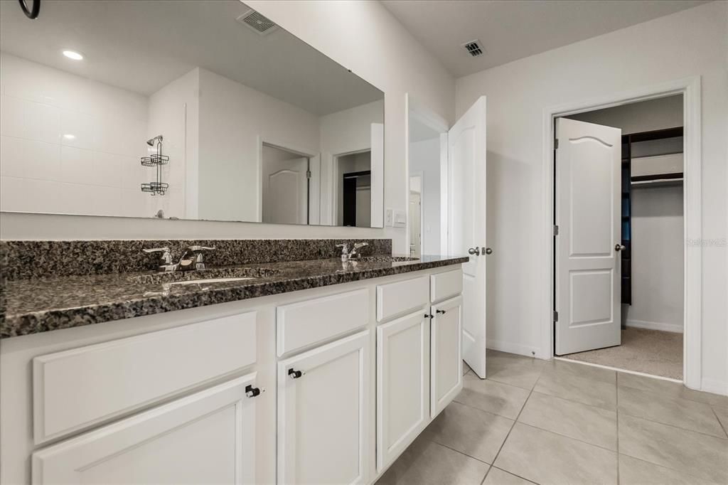 待售: $439,900 (5 贝兹, 3 浴室, 2626 平方英尺)