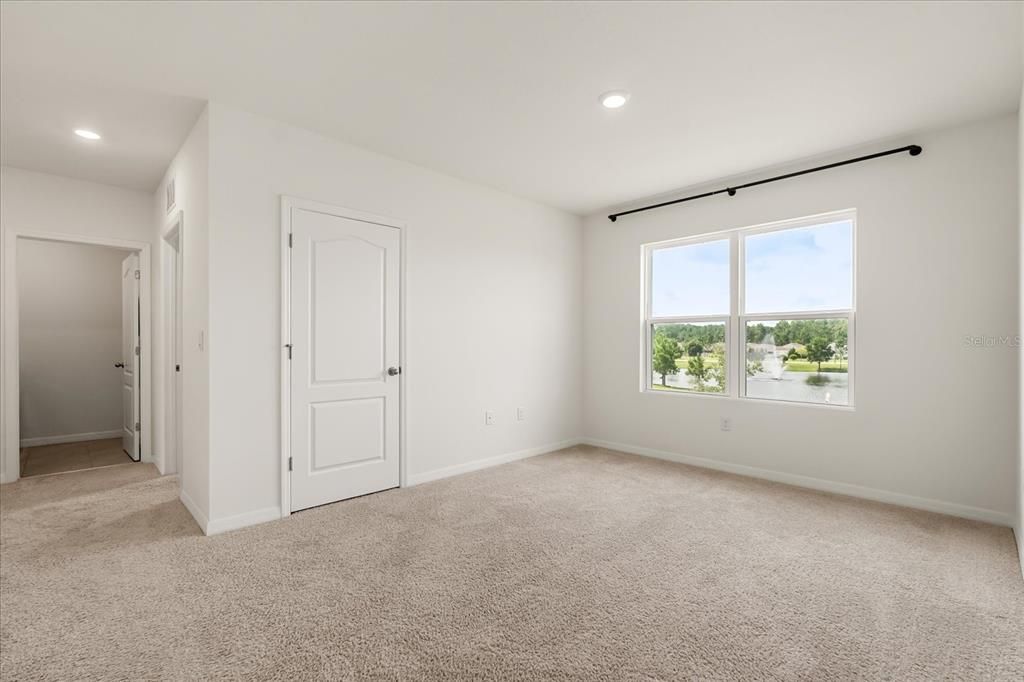 待售: $439,900 (5 贝兹, 3 浴室, 2626 平方英尺)