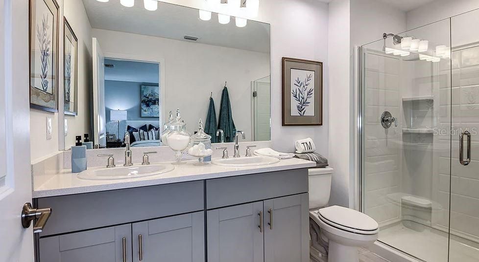 合同活跃: $328,000 (3 贝兹, 2 浴室, 1373 平方英尺)