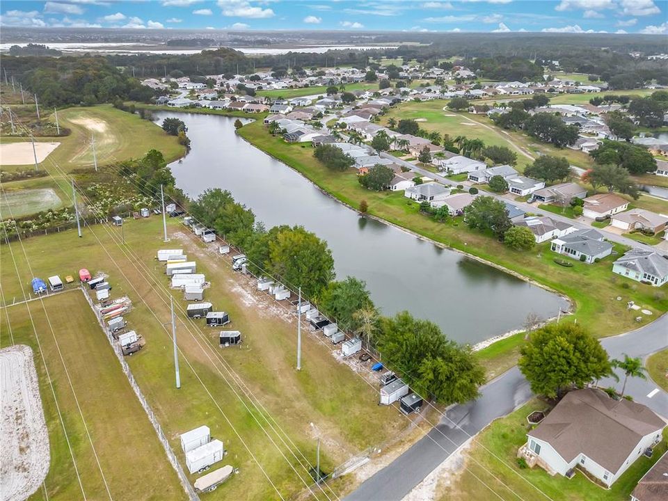 На продажу: $245,000 (3 спален, 2 ванн, 1685 Квадратных фут)