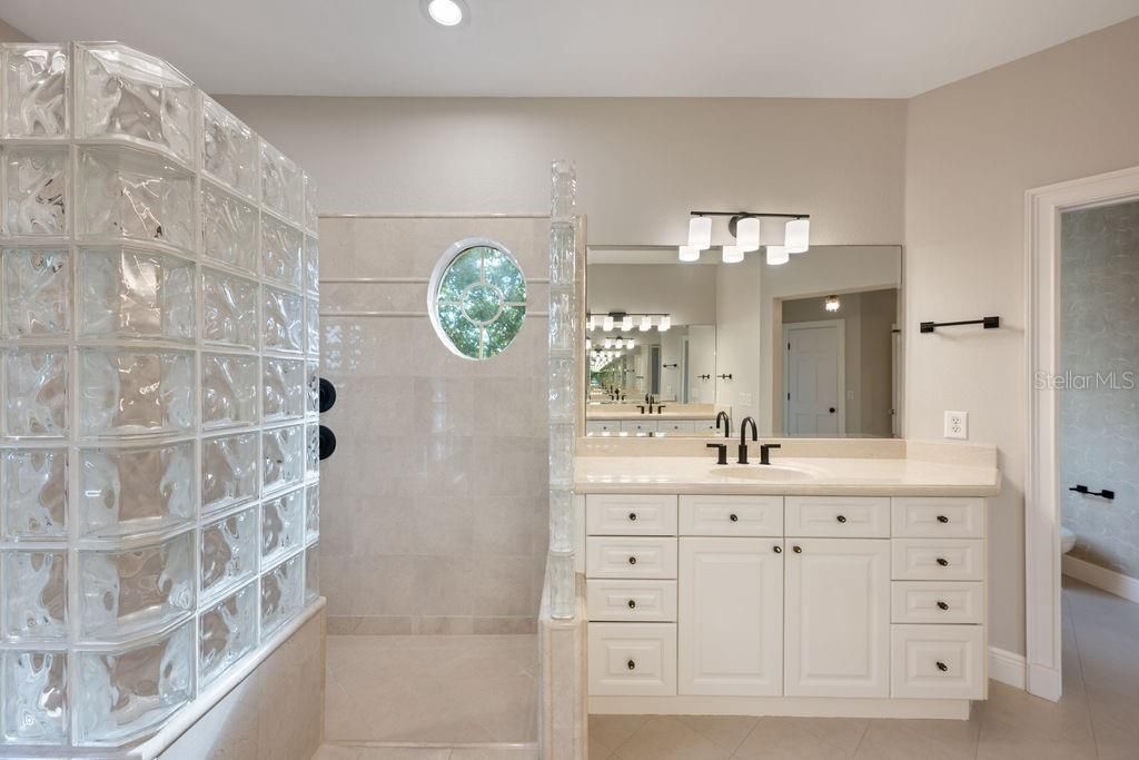 For Sale: $2,145,000 (4 beds, 4 baths, 4013 Square Feet)