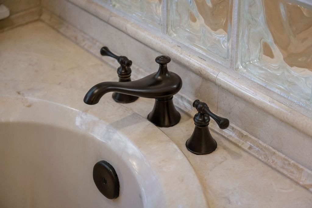 For Sale: $2,145,000 (4 beds, 4 baths, 4013 Square Feet)