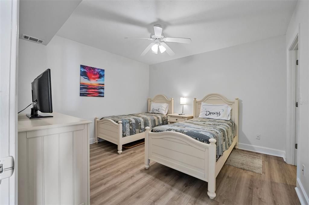 待售: $650,000 (3 贝兹, 3 浴室, 2290 平方英尺)