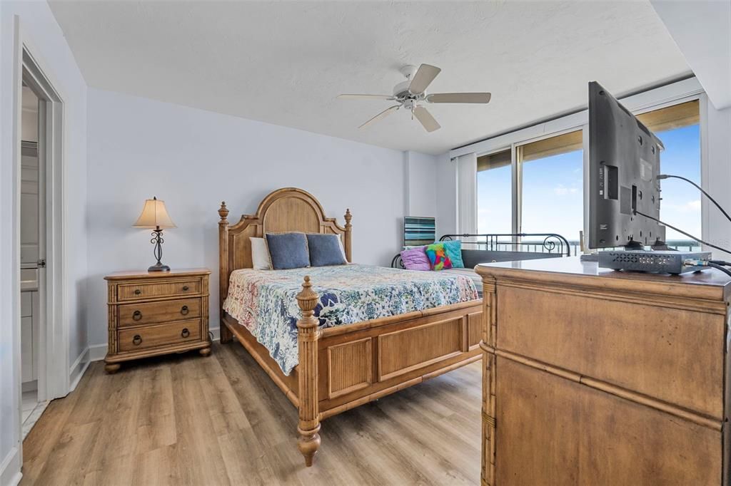 待售: $650,000 (3 贝兹, 3 浴室, 2290 平方英尺)