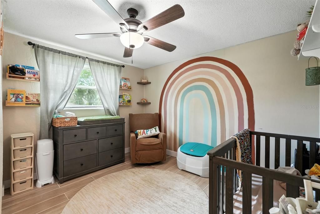 待售: $360,000 (5 贝兹, 2 浴室, 1608 平方英尺)