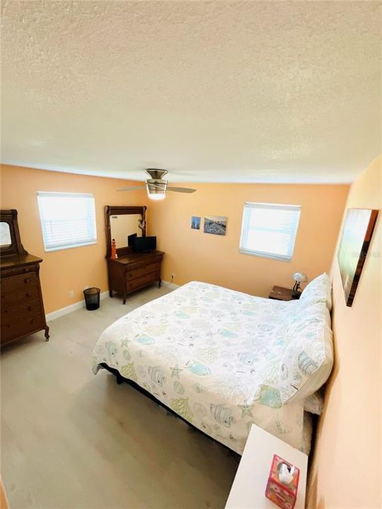 待售: $545,500 (3 贝兹, 2 浴室, 1407 平方英尺)