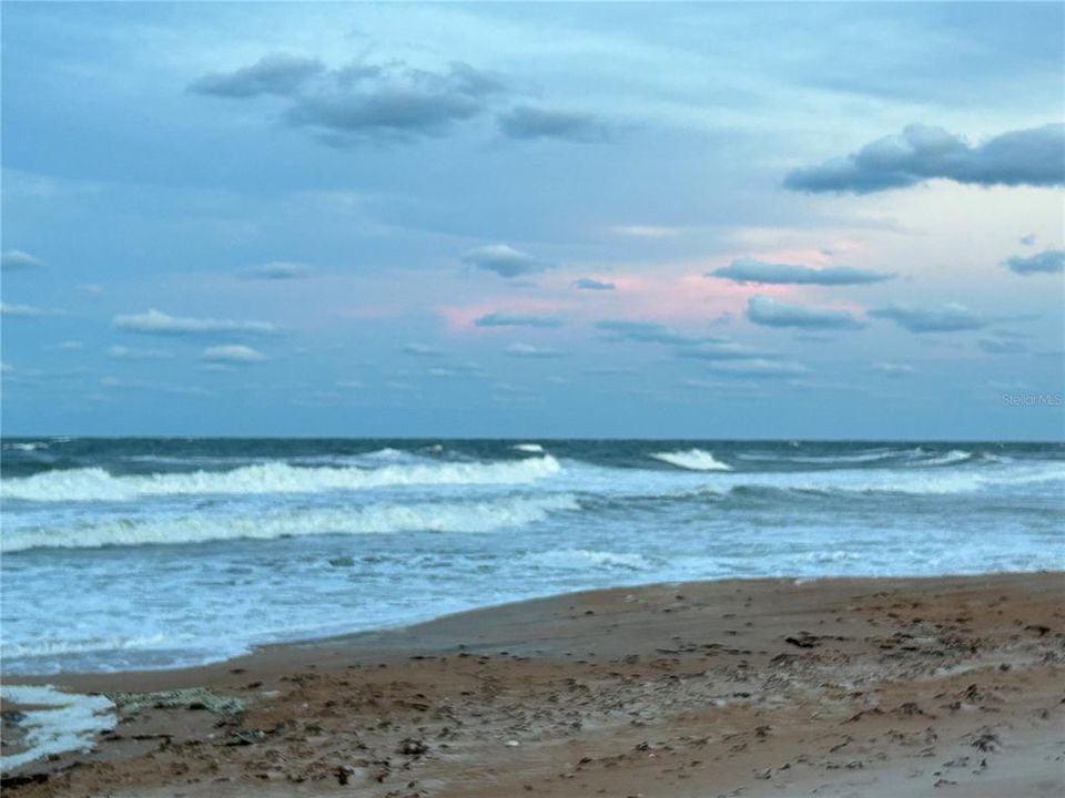 待售: $545,500 (3 贝兹, 2 浴室, 1407 平方英尺)