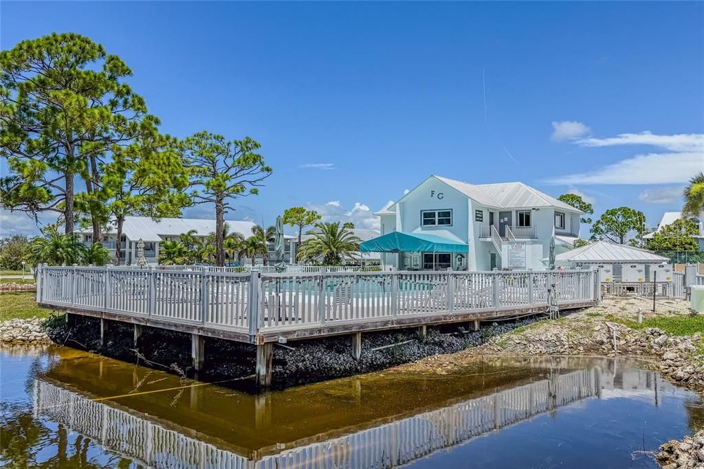 For Sale: $185,000 (2 beds, 2 baths, 1092 Square Feet)