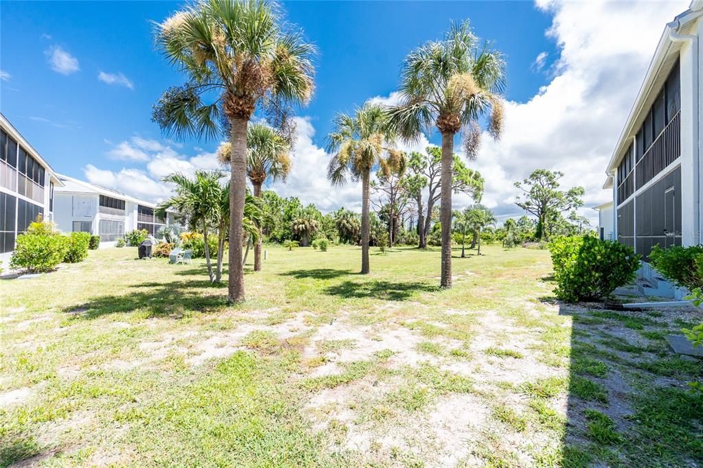 For Sale: $185,000 (2 beds, 2 baths, 1092 Square Feet)