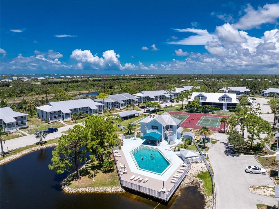 For Sale: $185,000 (2 beds, 2 baths, 1092 Square Feet)