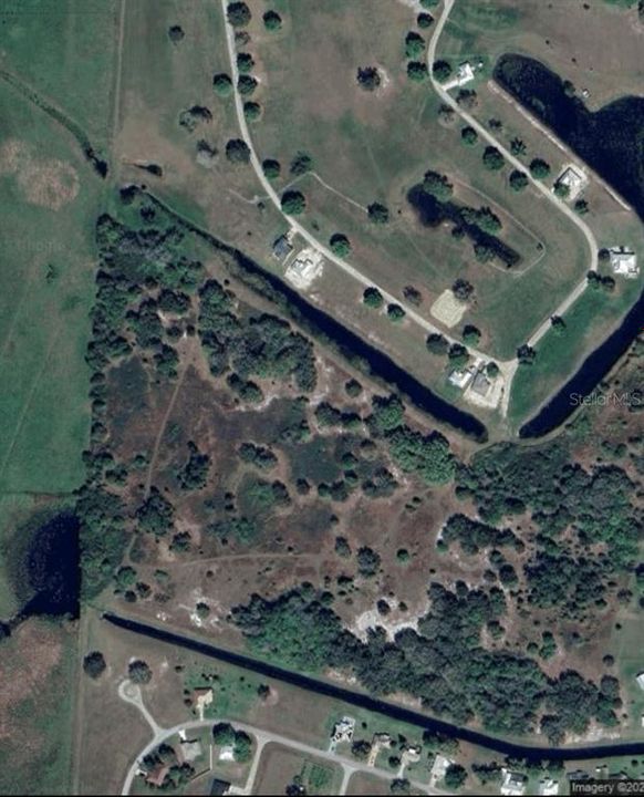 待售: $15,500 (0.39 acres)