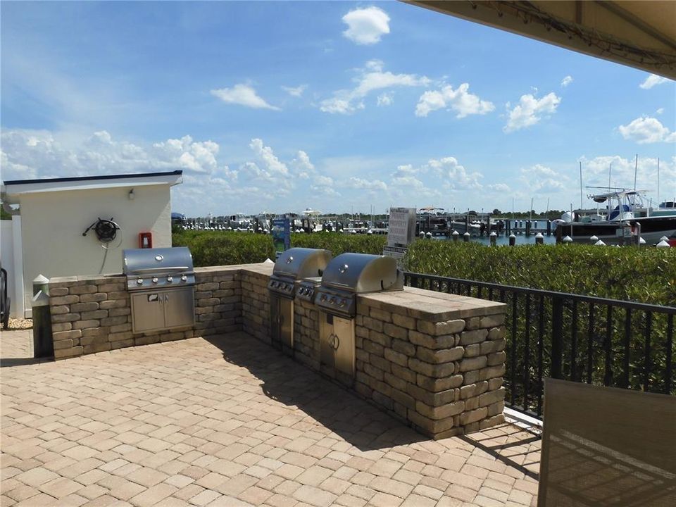 For Sale: $450,000 (2 beds, 2 baths, 1158 Square Feet)