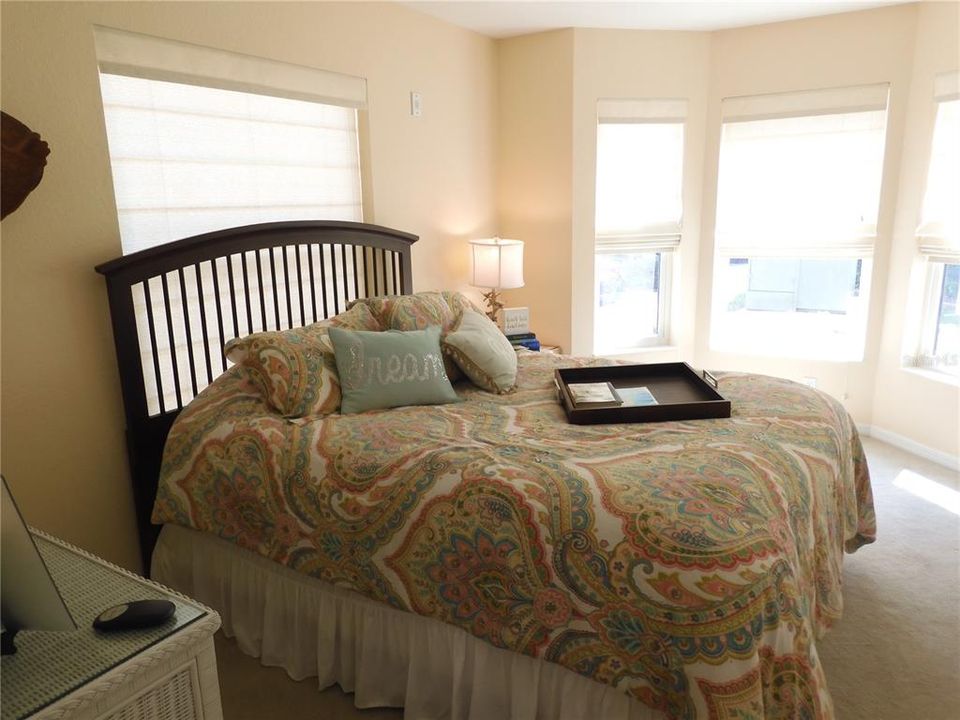 For Sale: $450,000 (2 beds, 2 baths, 1158 Square Feet)