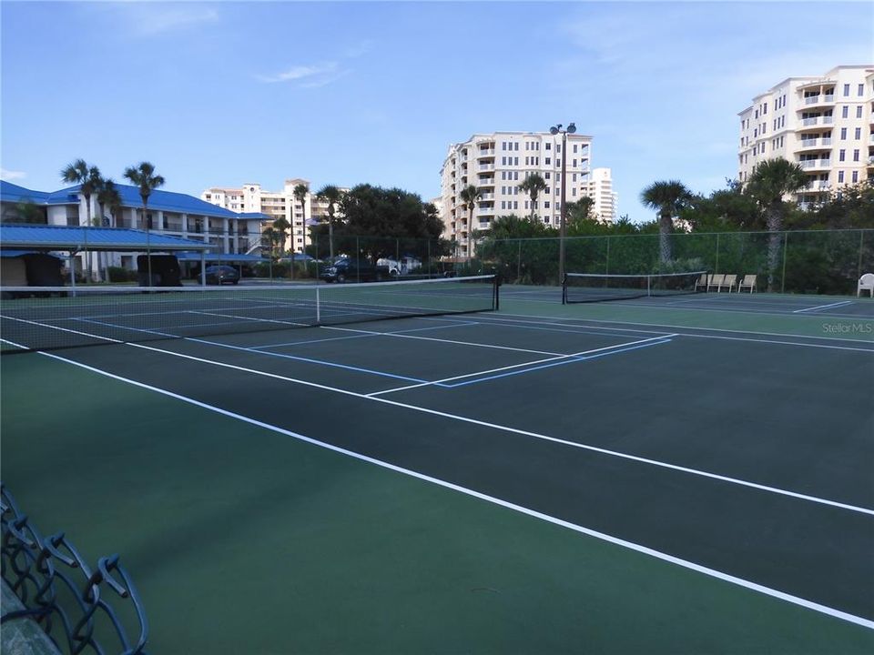 For Sale: $450,000 (2 beds, 2 baths, 1158 Square Feet)