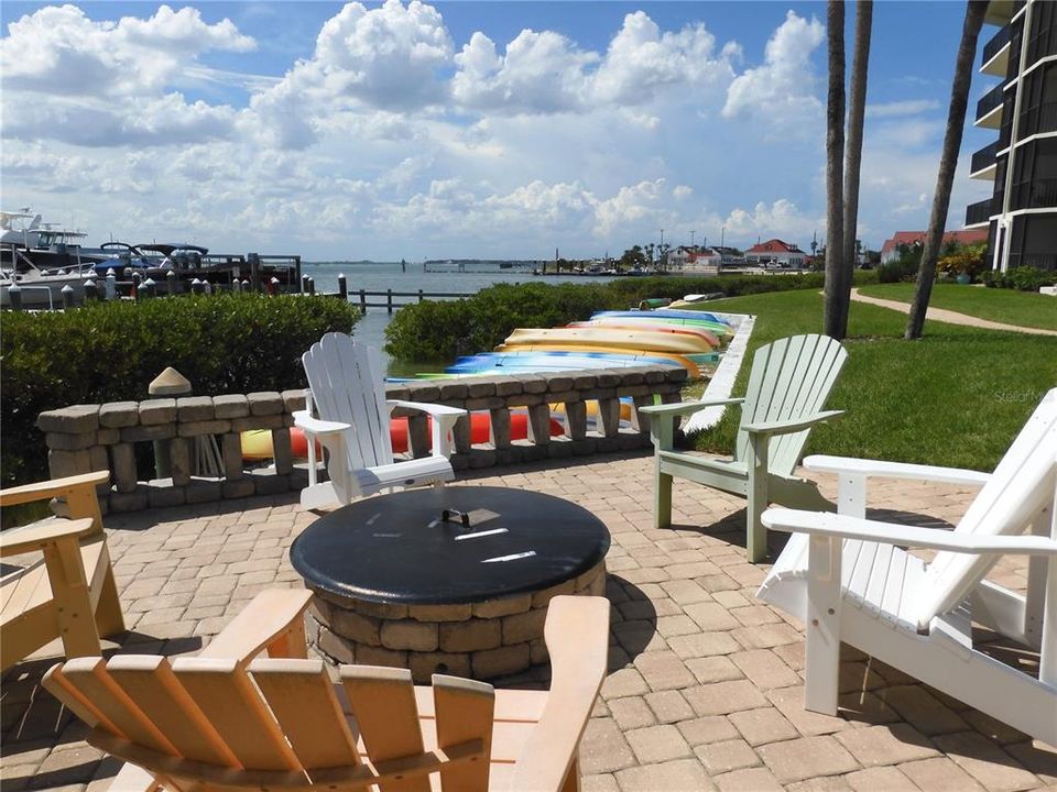 For Sale: $450,000 (2 beds, 2 baths, 1158 Square Feet)