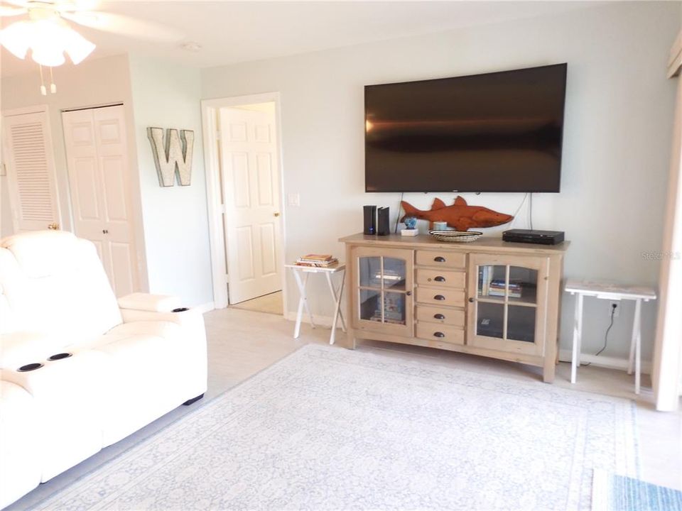 For Sale: $450,000 (2 beds, 2 baths, 1158 Square Feet)