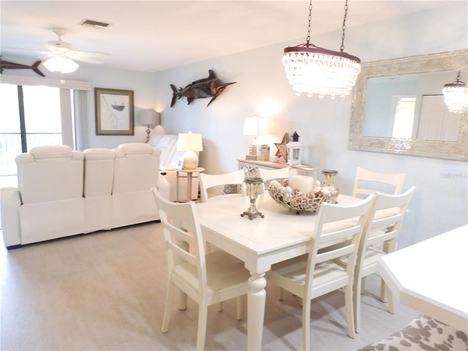 For Sale: $450,000 (2 beds, 2 baths, 1158 Square Feet)