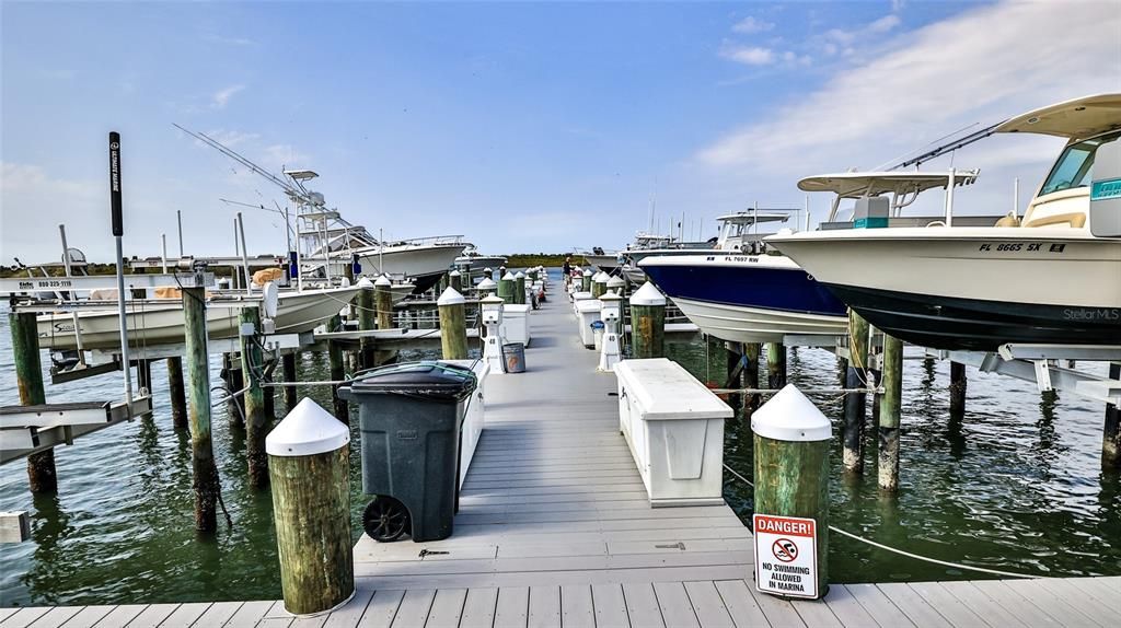 For Sale: $450,000 (2 beds, 2 baths, 1158 Square Feet)