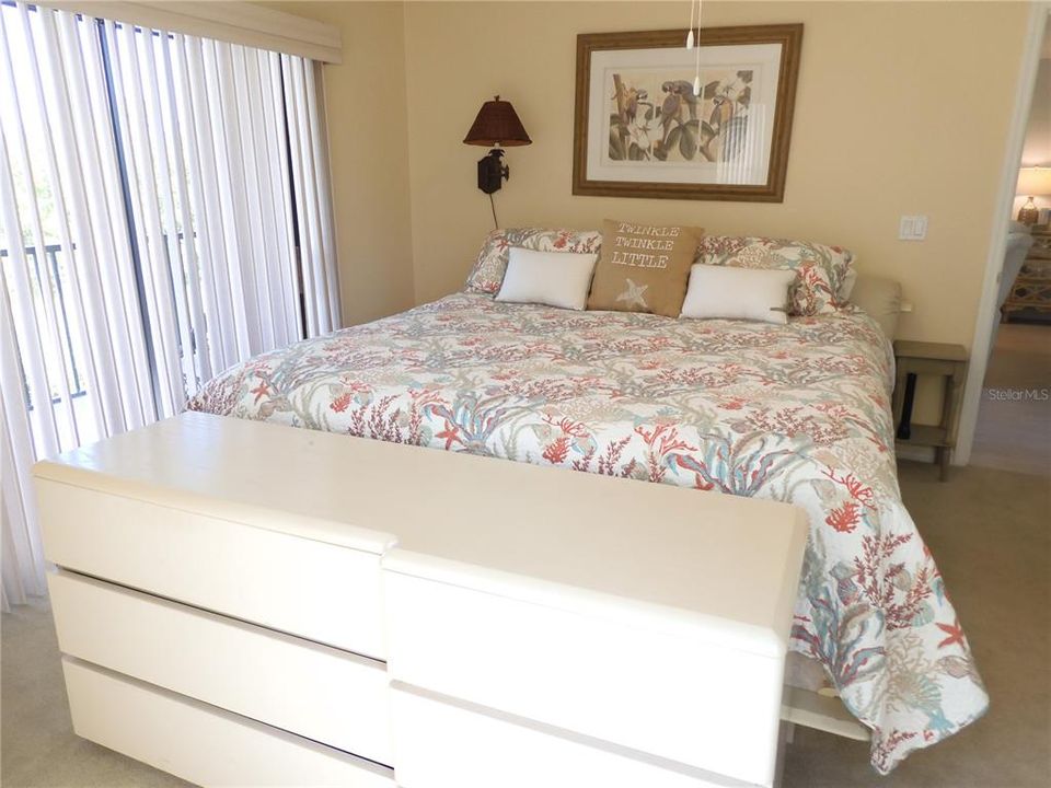 For Sale: $450,000 (2 beds, 2 baths, 1158 Square Feet)