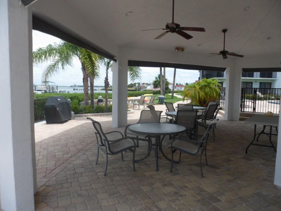 For Sale: $450,000 (2 beds, 2 baths, 1158 Square Feet)