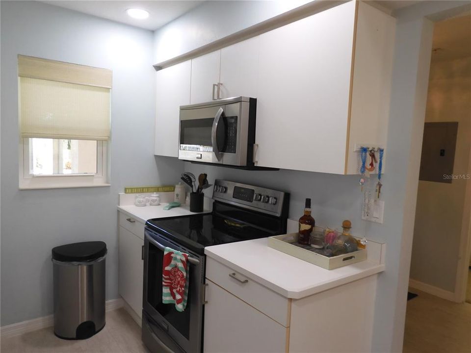 For Sale: $450,000 (2 beds, 2 baths, 1158 Square Feet)