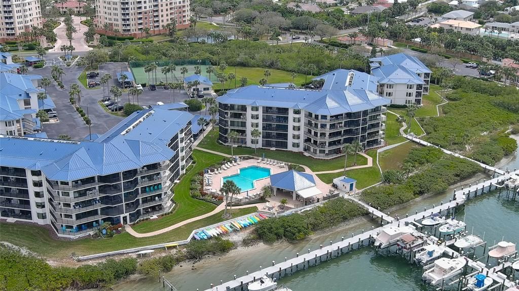 For Sale: $450,000 (2 beds, 2 baths, 1158 Square Feet)