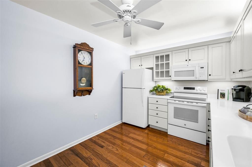 For Sale: $434,900 (2 beds, 2 baths, 1440 Square Feet)