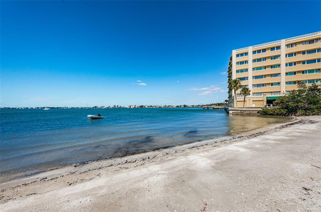 For Sale: $434,900 (2 beds, 2 baths, 1440 Square Feet)