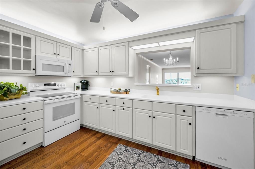 For Sale: $434,900 (2 beds, 2 baths, 1440 Square Feet)