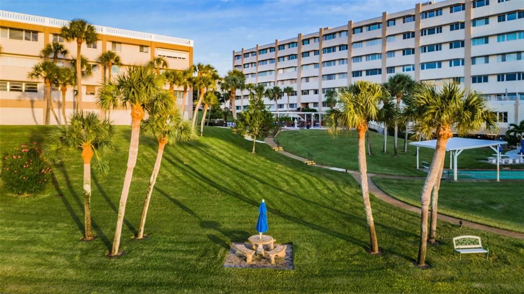 For Sale: $434,900 (2 beds, 2 baths, 1440 Square Feet)