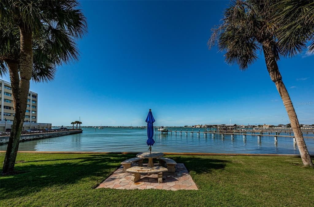 For Sale: $434,900 (2 beds, 2 baths, 1440 Square Feet)