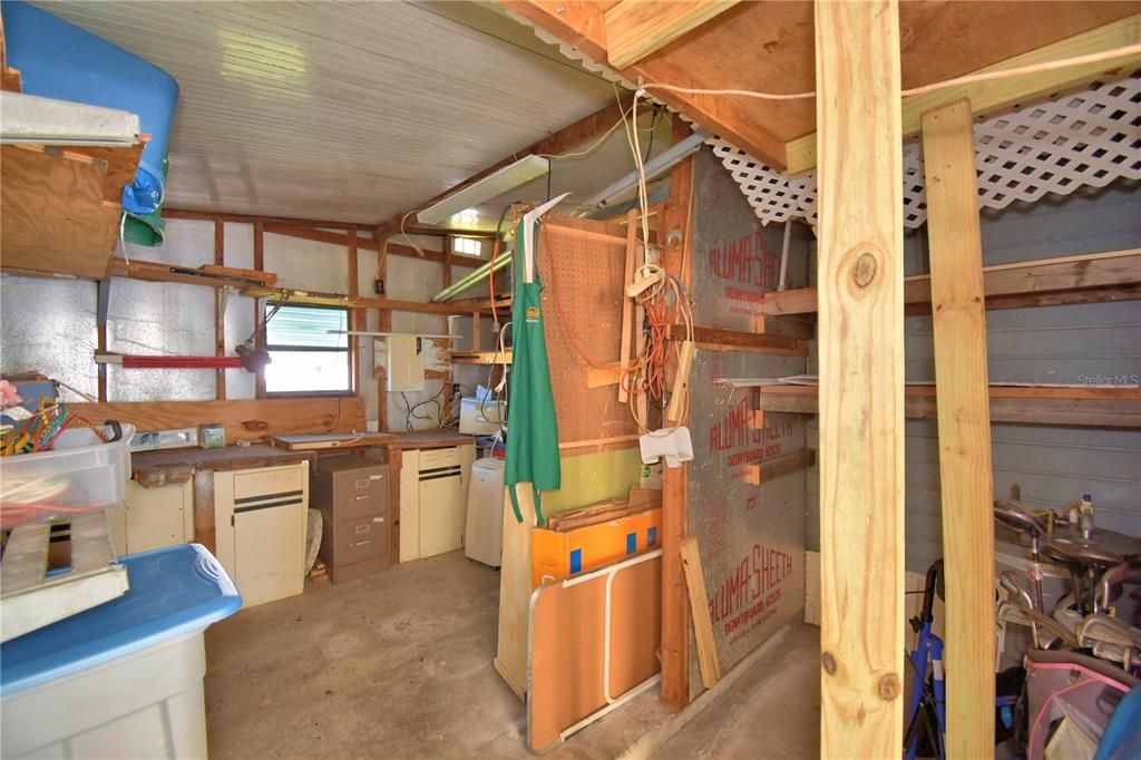 Под контрактом: $169,900 (3 спален, 2 ванн, 1456 Квадратных фут)